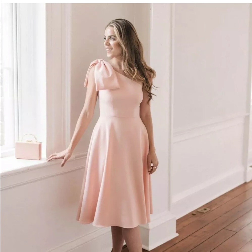 Gal Meets Glam NWT Yvonne One Shoulder Bow Dress Size 16